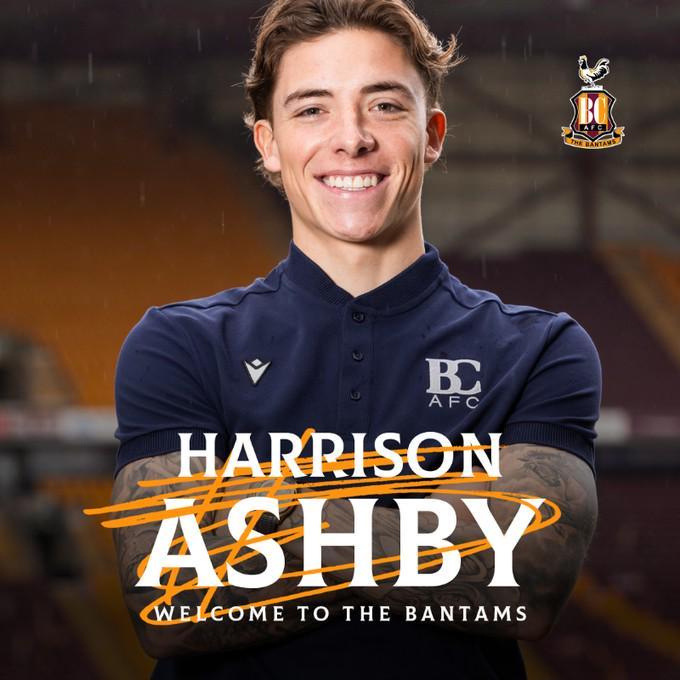 世界杯直播入口-官方：纽卡球员阿什比、乔-怀特租借加盟英甲布拉德福德城